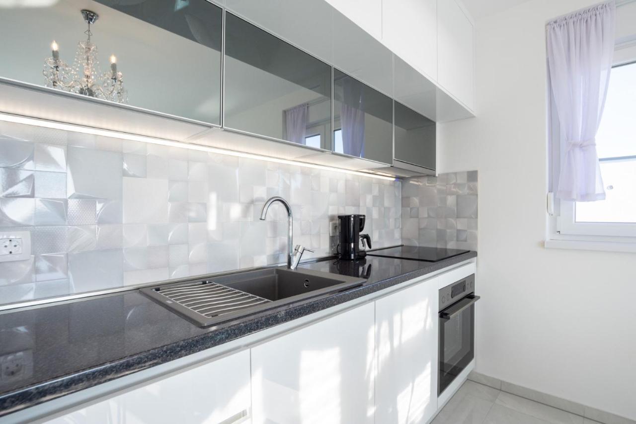 Sea Vista Apartments Kastela Exterior photo